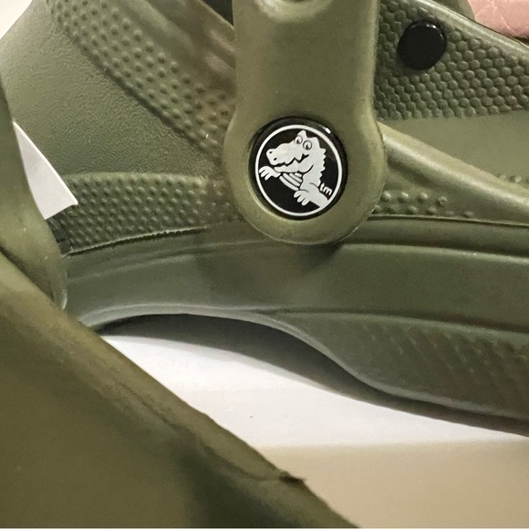 Unisex, Crocs. Size 7 Men and for women size 9 - Picture 10 of 12